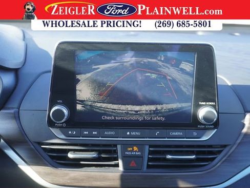 Used 2024 Nissan Altima 2.5 SV image 15