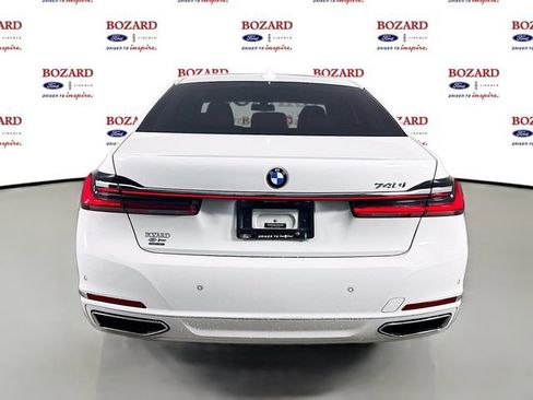 Used 2022 BMW 740i 740i w/ Premium Package image 7