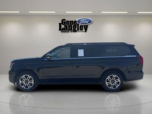 Used 2025 Ford Expedition Max Active AWD/4WD image 1