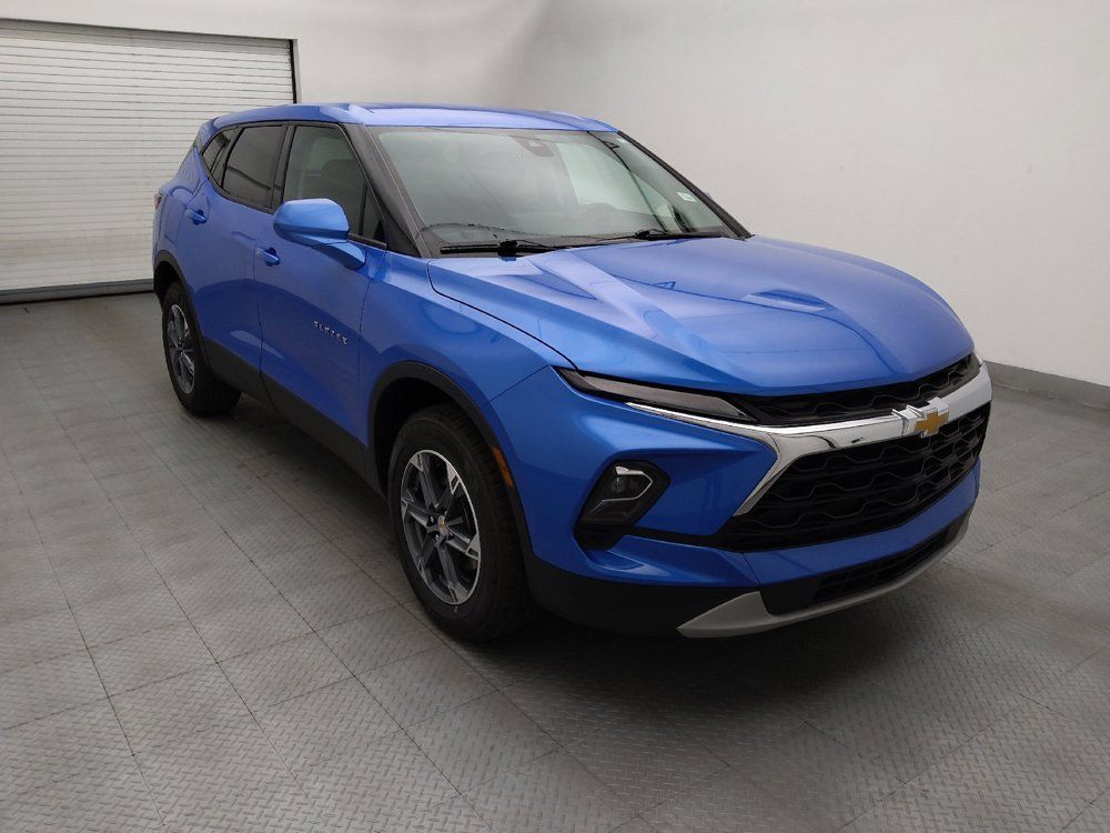 Used 2025 Chevrolet Blazer LT FWD image 13