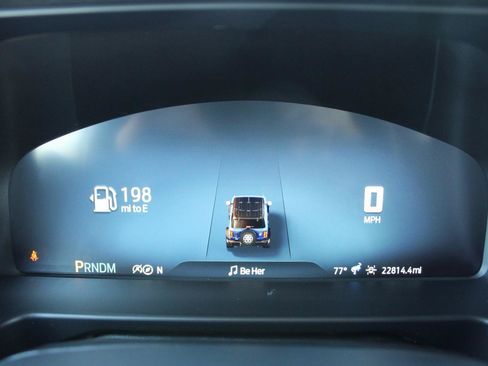Used 2025 Ford Bronco Outer Banks AWD/4WD image 16