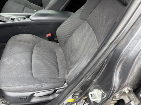 Used 2018 Toyota C-HR XLE FWD image 9