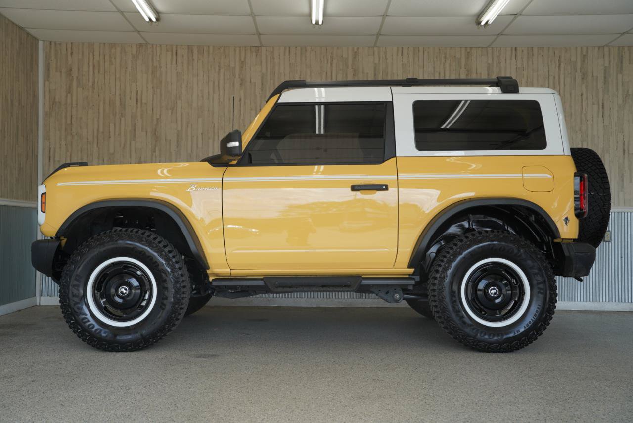 Used 2024 Ford Bronco Heritage Edition AWD/4WD image 5