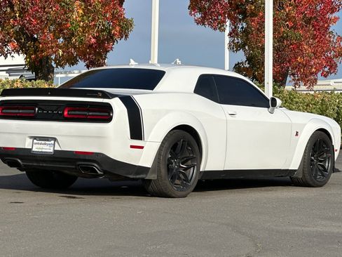 Used 2019 Dodge Challenger R/T Scat Pack image 4