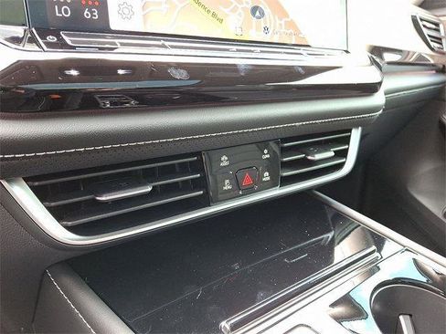 New 2025 Volkswagen Atlas SEL image 15