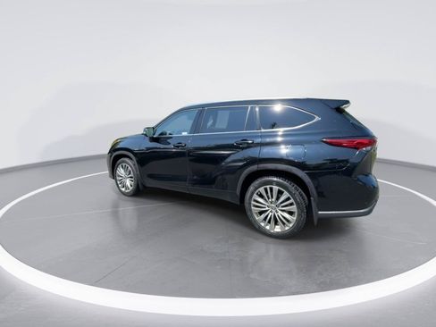 Used 2021 Toyota Highlander Platinum AWD/4WD image 6