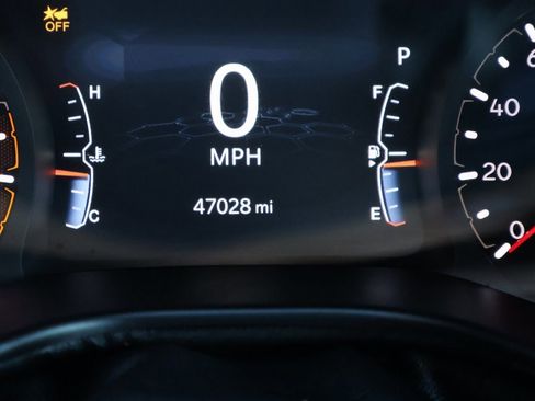 Used 2023 Jeep Compass Limited image 30