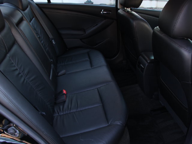 Used 2011 Nissan Altima 2.5 SL w/ 2.5SL Pkg FWD image 28