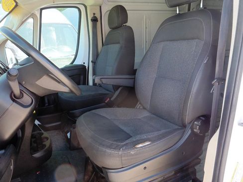 Used 2020 RAM ProMaster 2500 FWD image 4