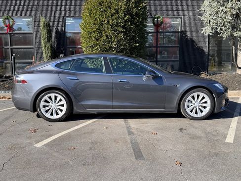 Used 2017 Tesla Model S 90D image 21