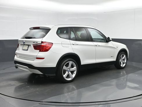 Used 2017 BMW X3 sDrive28i RWD image 7