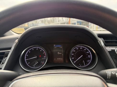 Used 2019 Toyota Camry LE image 14