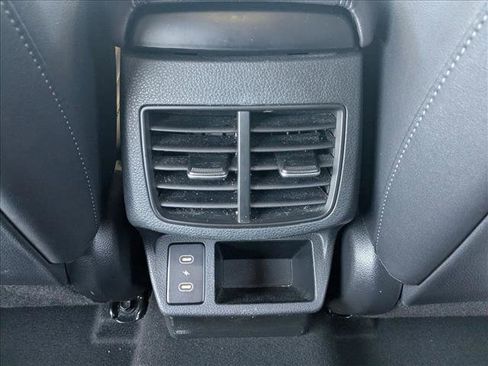 Used 2025 Kia Seltos S image 17