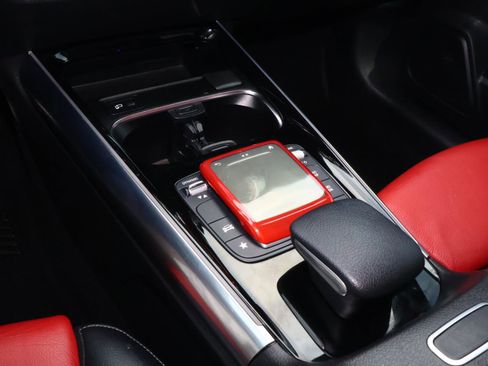 Used 2021 Mercedes-Benz GLA 250 4MATIC image 26