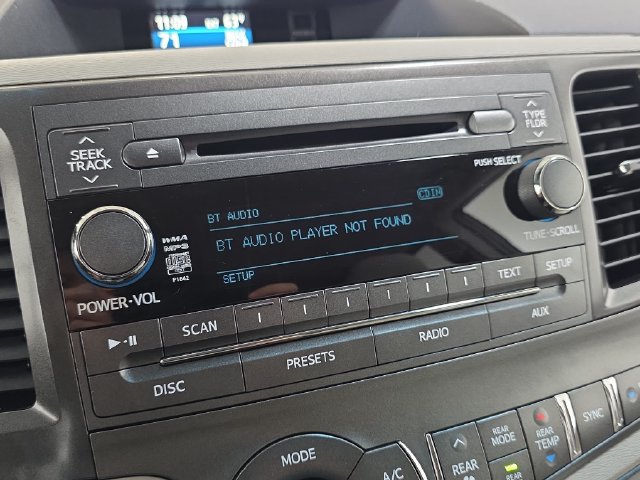 Used 2014 Toyota Sienna LE FWD image 21
