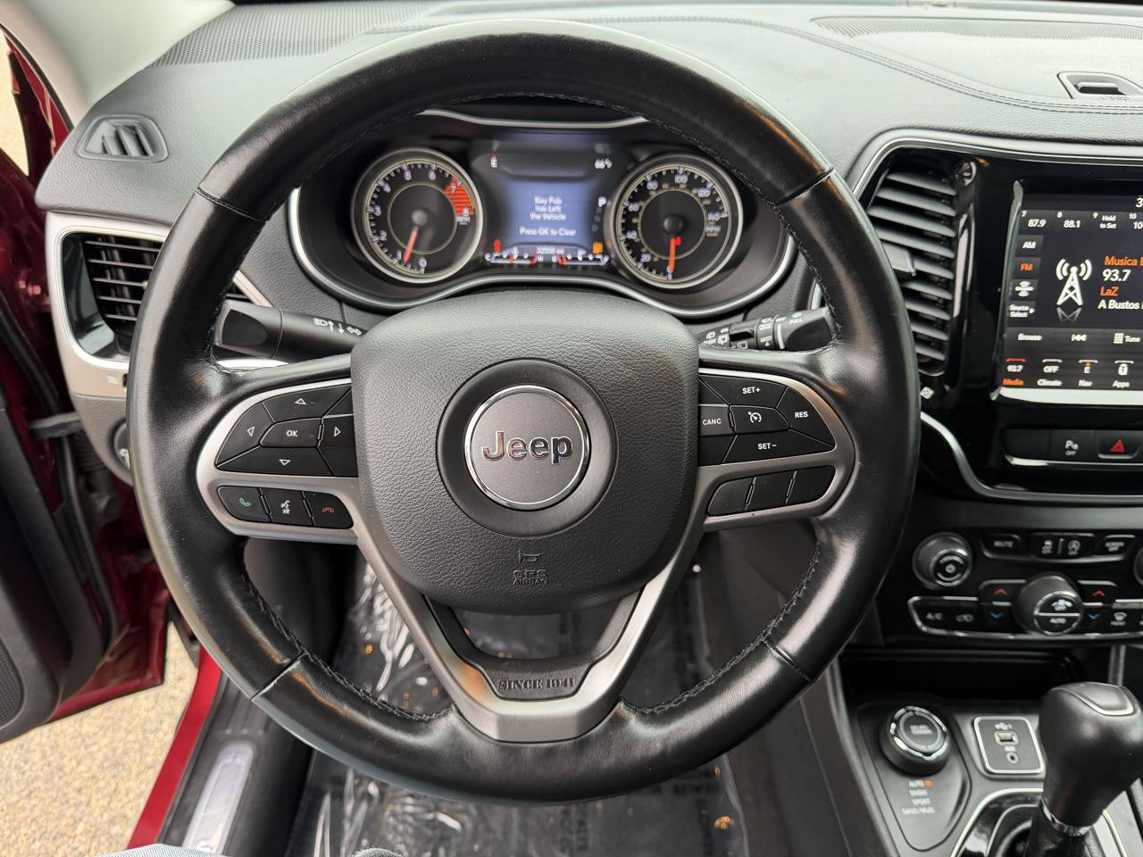 Used 2020 Jeep Cherokee Limited w/ Trailer Tow Group AWD/4WD image 17