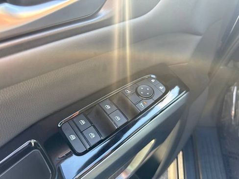 Used 2026 Nissan Pathfinder SL AWD/4WD image 19