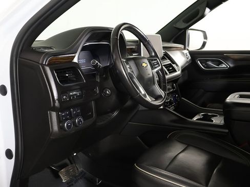 Used 2023 Chevrolet Suburban Premier AWD/4WD image 27