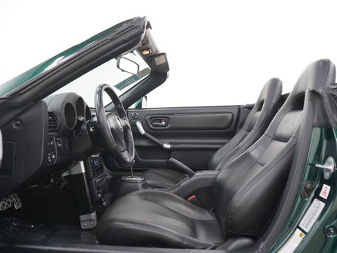 Used 2003 Toyota MR2 RWD image 15