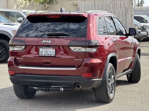 Used 2018 Jeep Grand Cherokee Limited AWD/4WD image 5