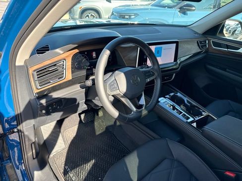 Used 2026 Volkswagen Atlas SE w/ Black Wheel Package AWD/4WD image 12