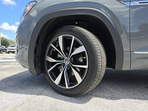 Used 2024 Volkswagen Atlas Cross Sport SEL Premium R-Line AWD/4WD image 38
