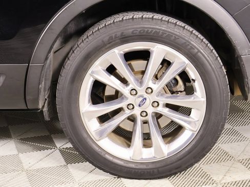 Used 2018 Ford Explorer Limited w/ Class II Trailer Tow Package image 21