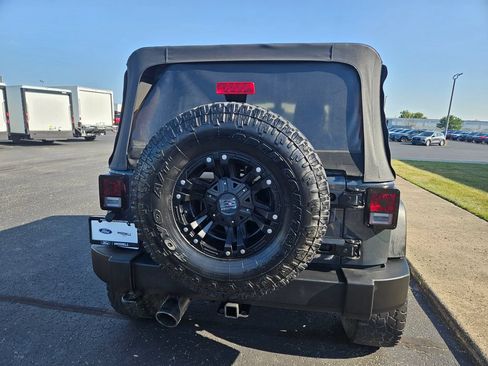 Used 2017 Jeep Wrangler Unlimited Sport w/ Quick Order Package 24S AWD/4WD image 7