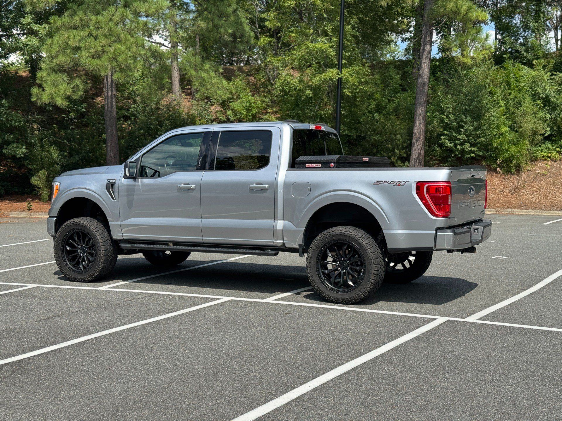Used 2022 Ford F150 XLT w/ Equipment Group 302A High AWD/4WD image 7
