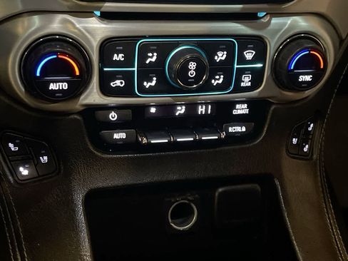 Used 2019 GMC Yukon XL SLT w/ Open Road Package image 19