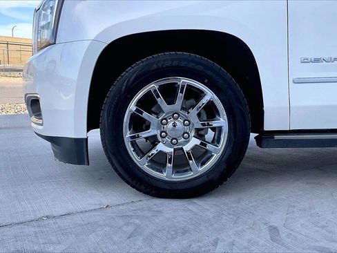 Used 2019 GMC Yukon Denali image 9