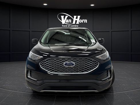 Used 2024 Ford Edge SEL w/ Convenience Package AWD/4WD image 2