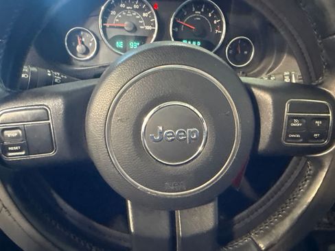 Used 2012 Jeep Wrangler Sport AWD/4WD image 19