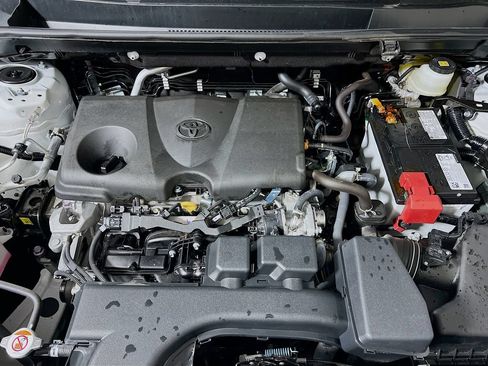 Certified 2025 Toyota RAV4 XLE AWD/4WD image 25