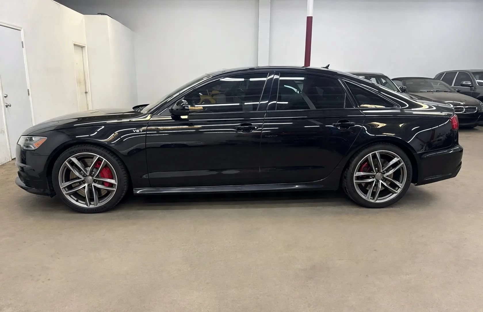 Used 2017 Audi S6 Premium Plus w/ S6 Sport Package AWD/4WD image 3