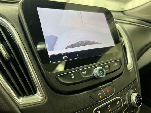 Used 2024 Chevrolet Malibu LT FWD image 16