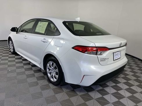 Used 2023 Toyota Corolla LE w/ Carpet Mat Package (TMS) FWD image 6