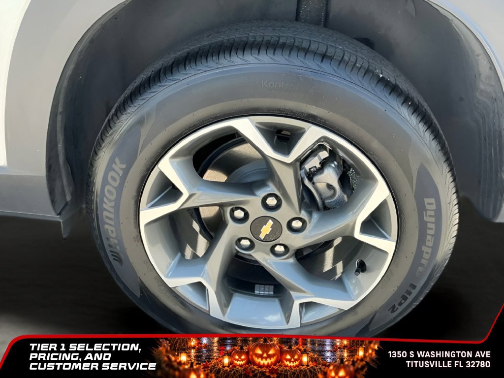 Used 2025 Chevrolet Trax LT w/ LT Convenience Package FWD image 23