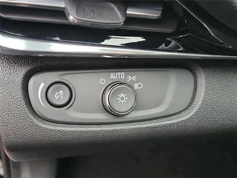 New 2026 Buick Envista Sport Touring FWD image 22