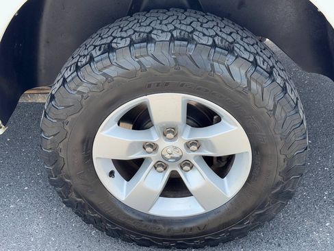 Used 2018 RAM 1500 Tradesman w/ Chrome Appearance Group AWD/4WD image 54
