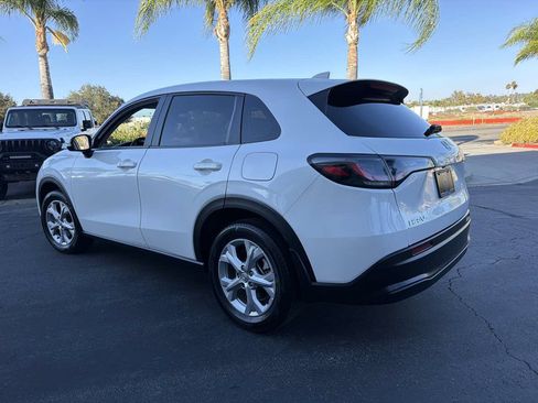 Used 2023 Honda HR-V LX image 5