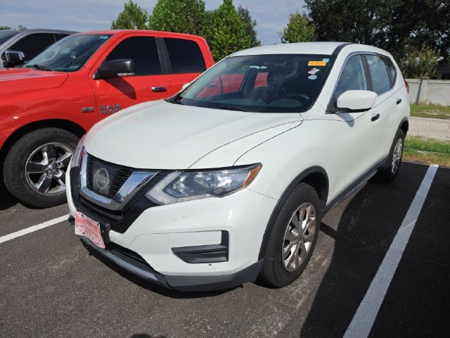 Used 2017 Nissan Rogue S AWD/4WD image 3