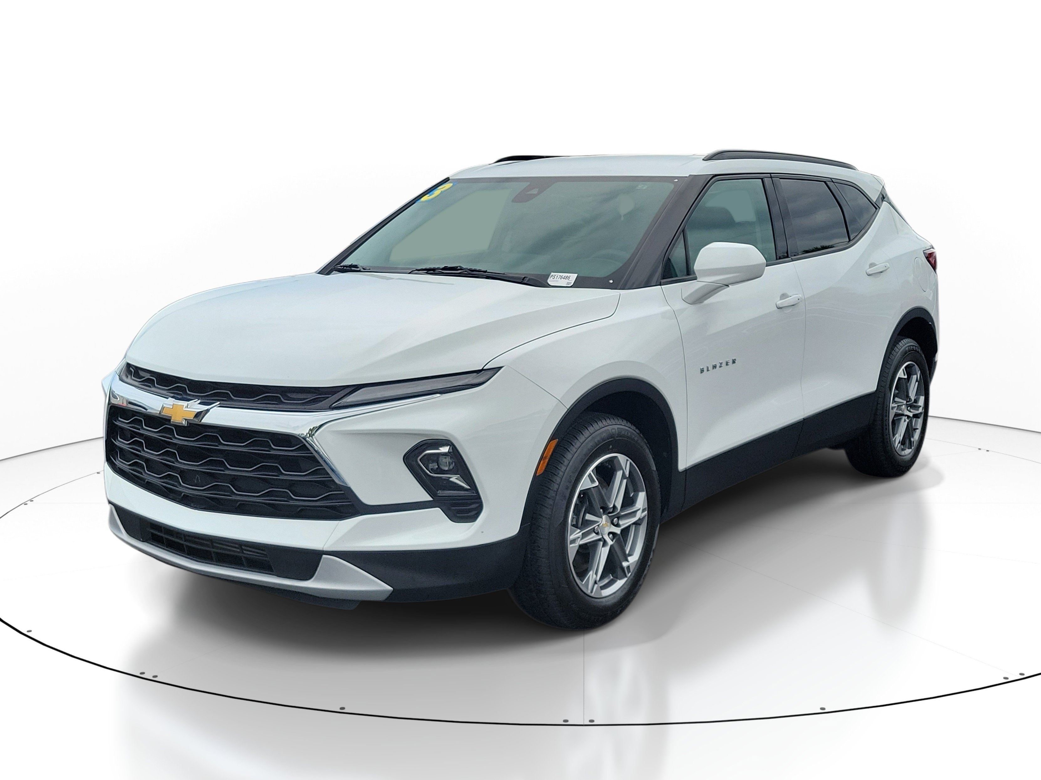 Used 2023 Chevrolet Blazer LT w/ Convenience Package AWD/4WD image 3