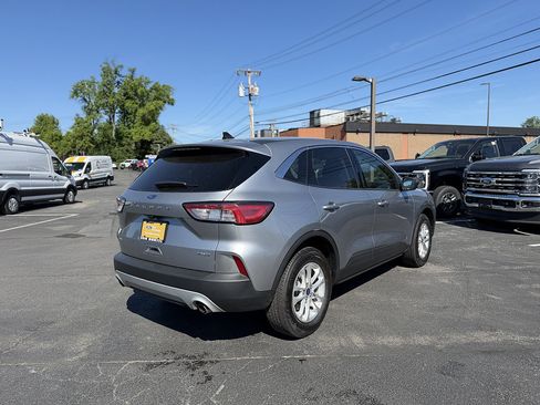 Certified 2022 Ford Escape SE w/ Cold Weather Package AWD/4WD image 7