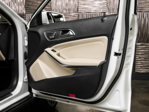 Used 2019 Mercedes-Benz GLA 250 image 41