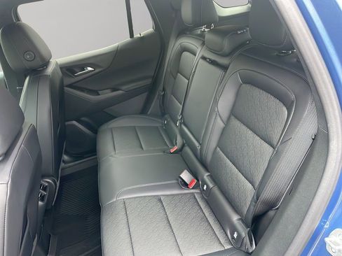 New 2026 Chevrolet Equinox LT w/ Convenience Package II image 9