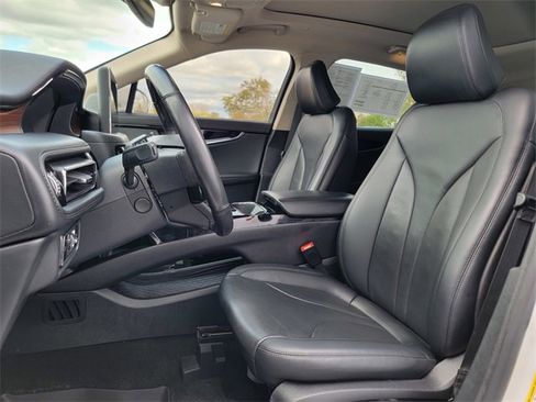 Certified 2022 Lincoln Nautilus Reserve image 20