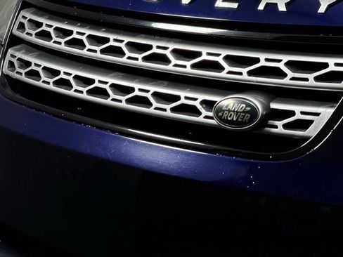 Certified 2019 Land Rover Discovery HSE Luxury image 11