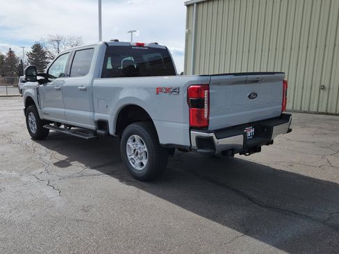 New 2026 Ford F250 XLT w/ XLT Premium Package AWD/4WD image 11