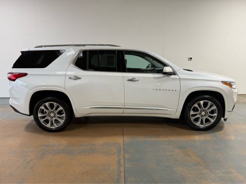 Used 2021 Chevrolet Traverse Premier AWD/4WD image 6